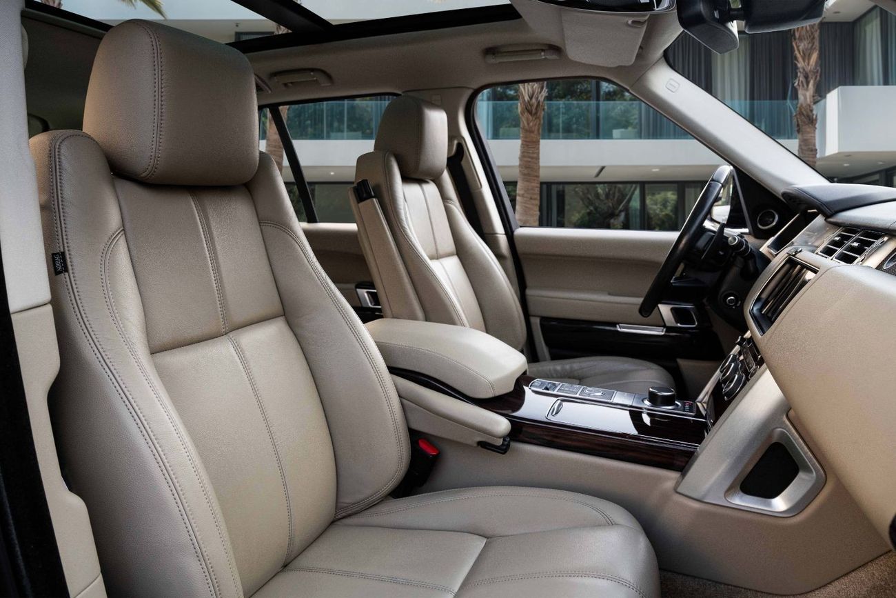 لاند روفر رينج روفر Vogue HSE | 3,376 P.M (3 Years)⁣ | 0% Downpayment | Perfect Condition!