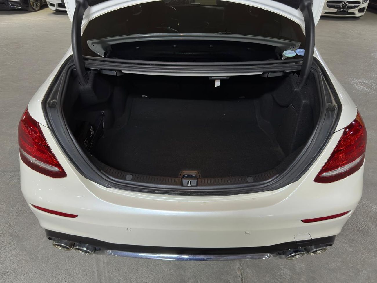 Mercedes-Benz E 400 MERCEDES E-CLASS E400 2017 3.5L | BURMESTER SOUND SYSTEM | CARBON INTERIOR | DRIVING ASSISTANCE PACK