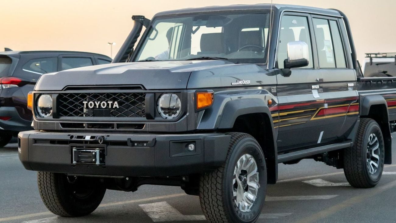 Toyota Land Cruiser Pick Up 79 DC V6 4.0L Petrol Z1 A/T 2025YM