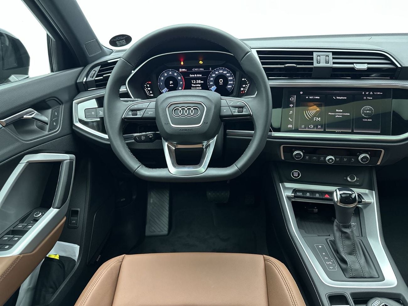 أودي Q3 Q3 Sportback 40 TFSI quat 180hp S line (Ref# 07836)