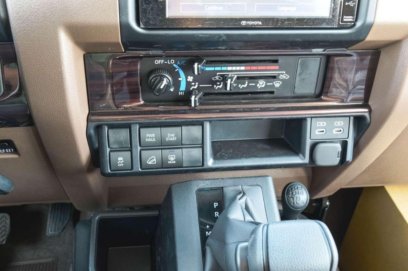 Toyota Land Cruiser 70 TOYOTA LAND CRUISER 76 2.8L 4WD DIESEL AT SUV 2025