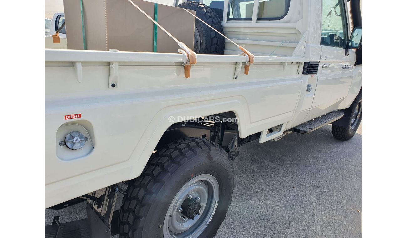 تويوتا لاند كروزر بيك آب 4.2L Diesel, Diff Lock, Double Fuel Tank, Only for COTE DE IVORY and GHANA (CODE # LCS21)