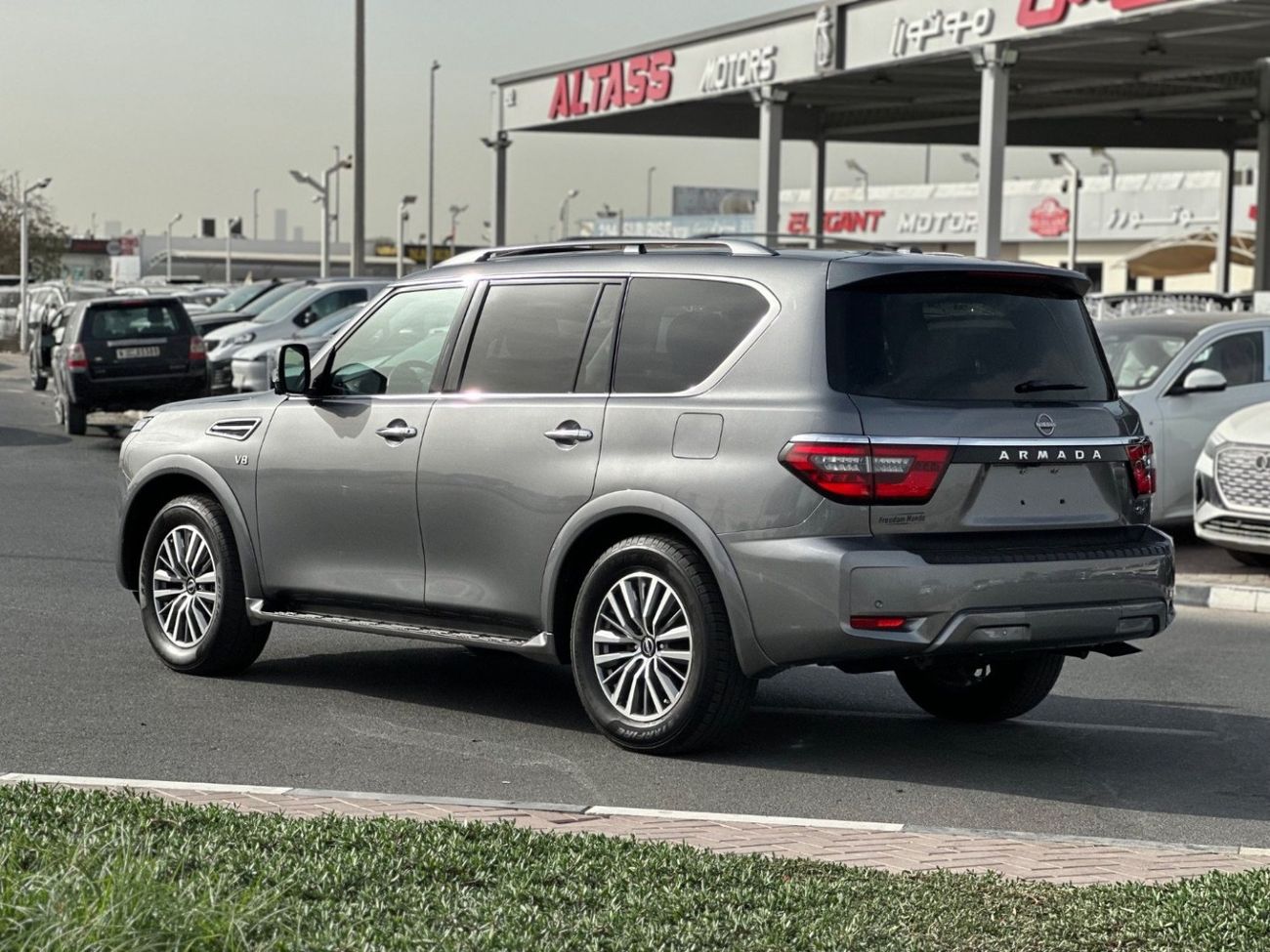 نيسان أرمادا SL 360 camera, sunroof perfect condition Full Option