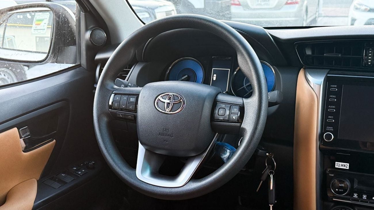 تويوتا فورتونر Toyota Fortuner SR5 - 2.7L 4WD - Full Option - 2025