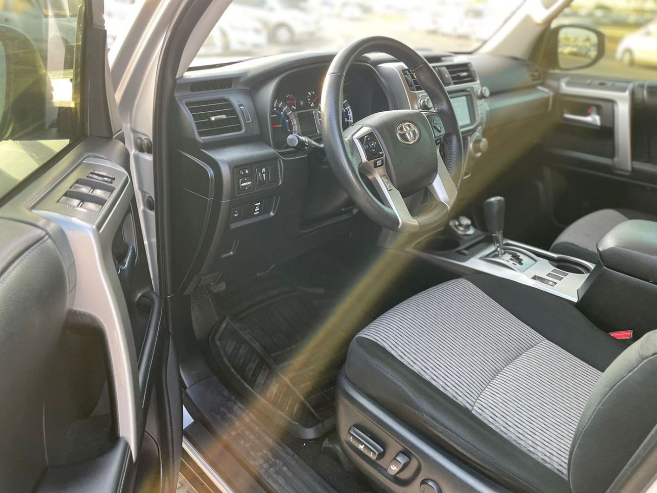 Toyota 4Runner 2018 TOYOTA 4RUNNER SR5 AWD 4.0L-V6 / EXPORT ONLY