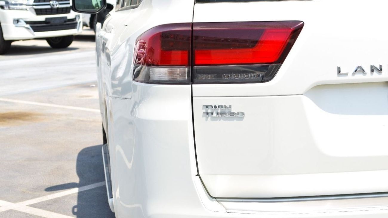 Toyota Land Cruiser ECT0014 - Toyota LC300 GXR - 3.5L Petrol - White/Beige