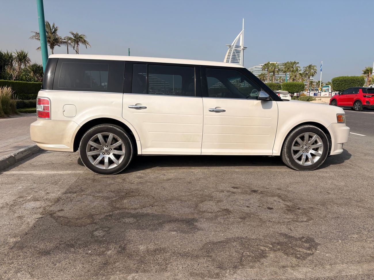 Ford Flex 3.5L - 6 cyl - SUV/Crossover - AWD - 6 seats - 5 door