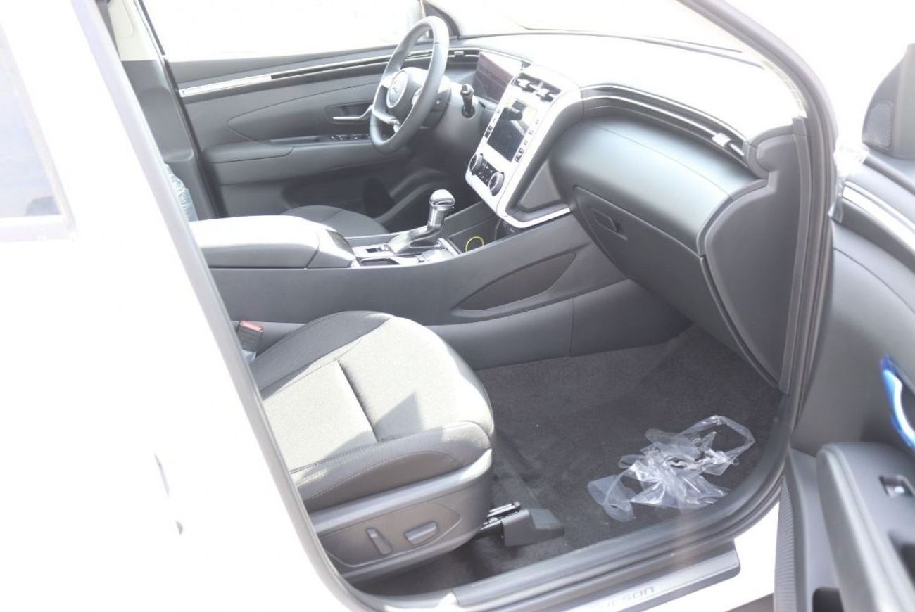 هيونداي توسون 2.0L Panoramic / Push Start /2 Electric seat / Wireless charges / monitor  2023 Full Option