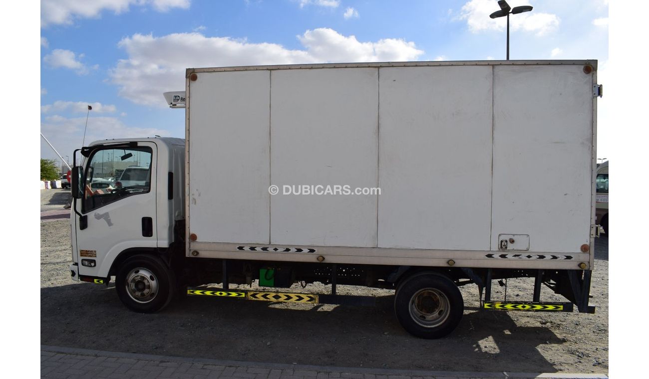 Isuzu NPR Isuzu Npr chiller pick up, Model:2012. Excellent condition