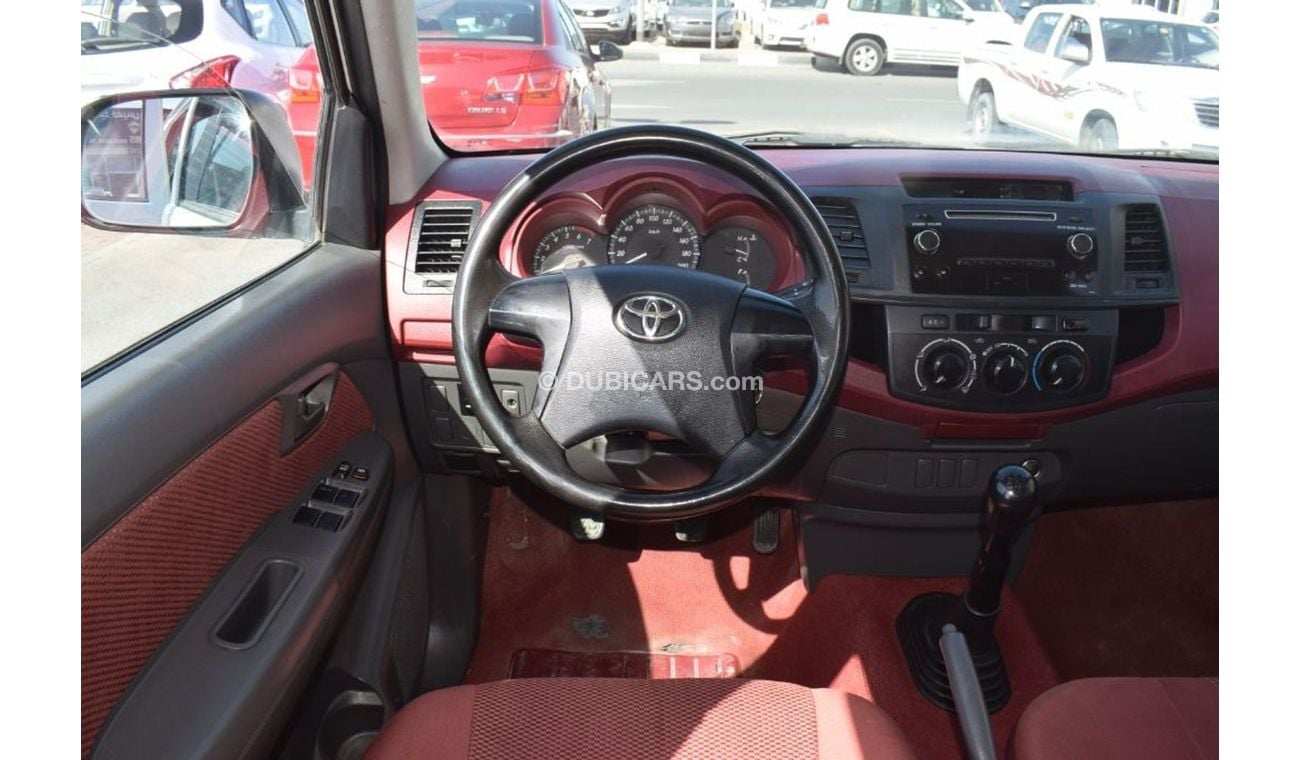 Toyota Hilux 2014 GCC without paint without accidents