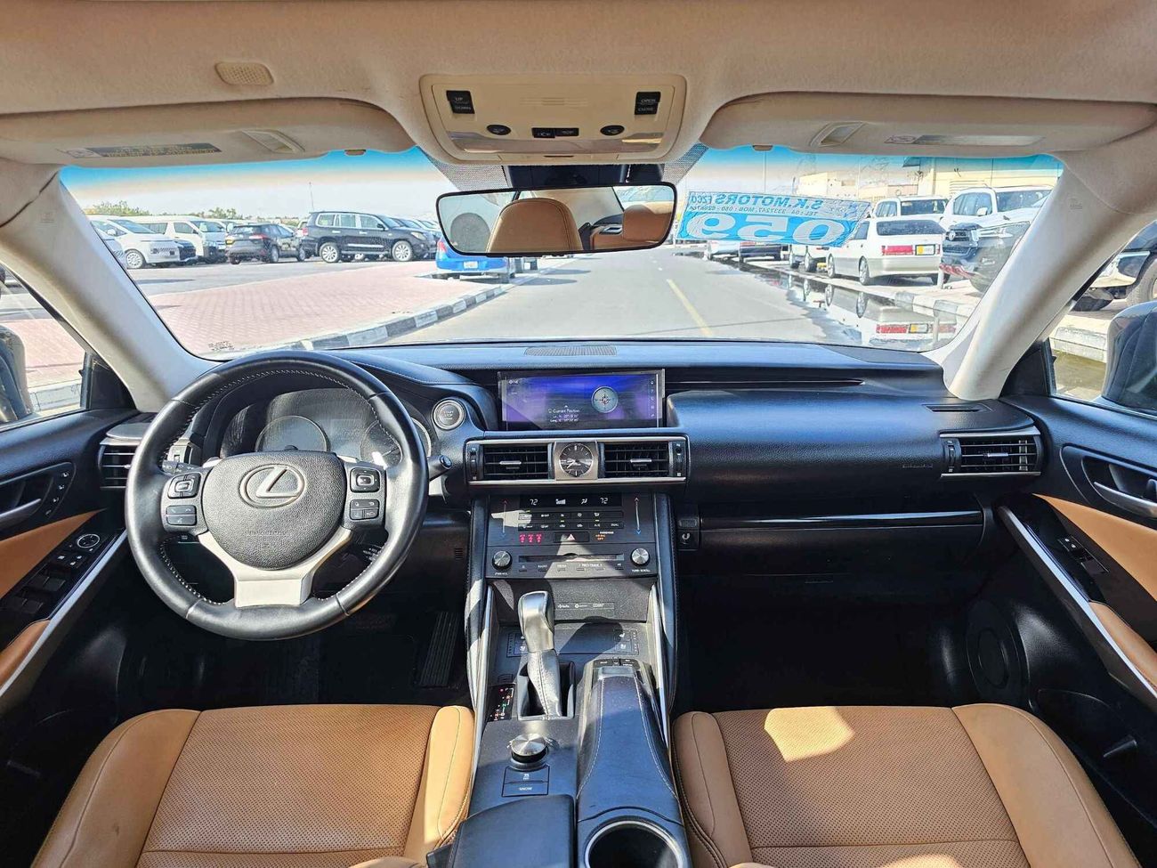 لكزس IS 300 / LOW MILEAGE/ V6 AWD/ LOT#36496