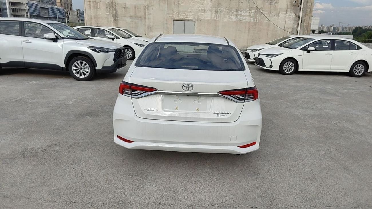 تويوتا كورولا Toyota Corolla 1.8L HYBRID ELITE VERSION