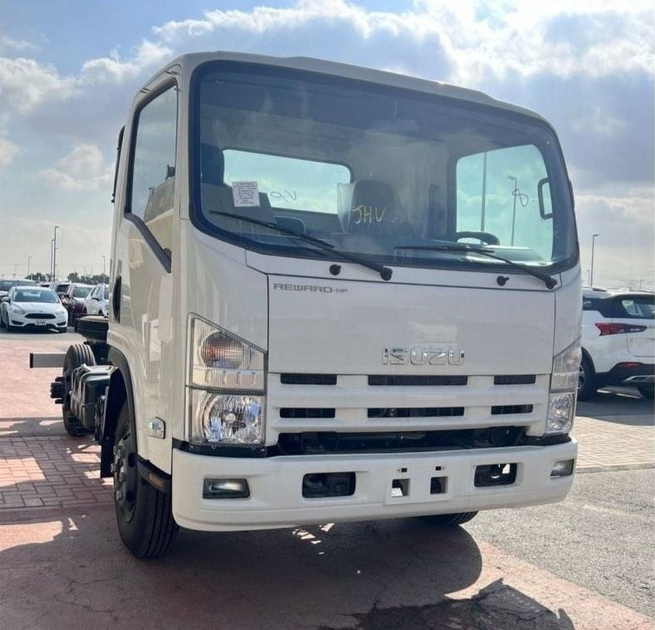 Isuzu NPR Isuzu npr short chassis 4.2L