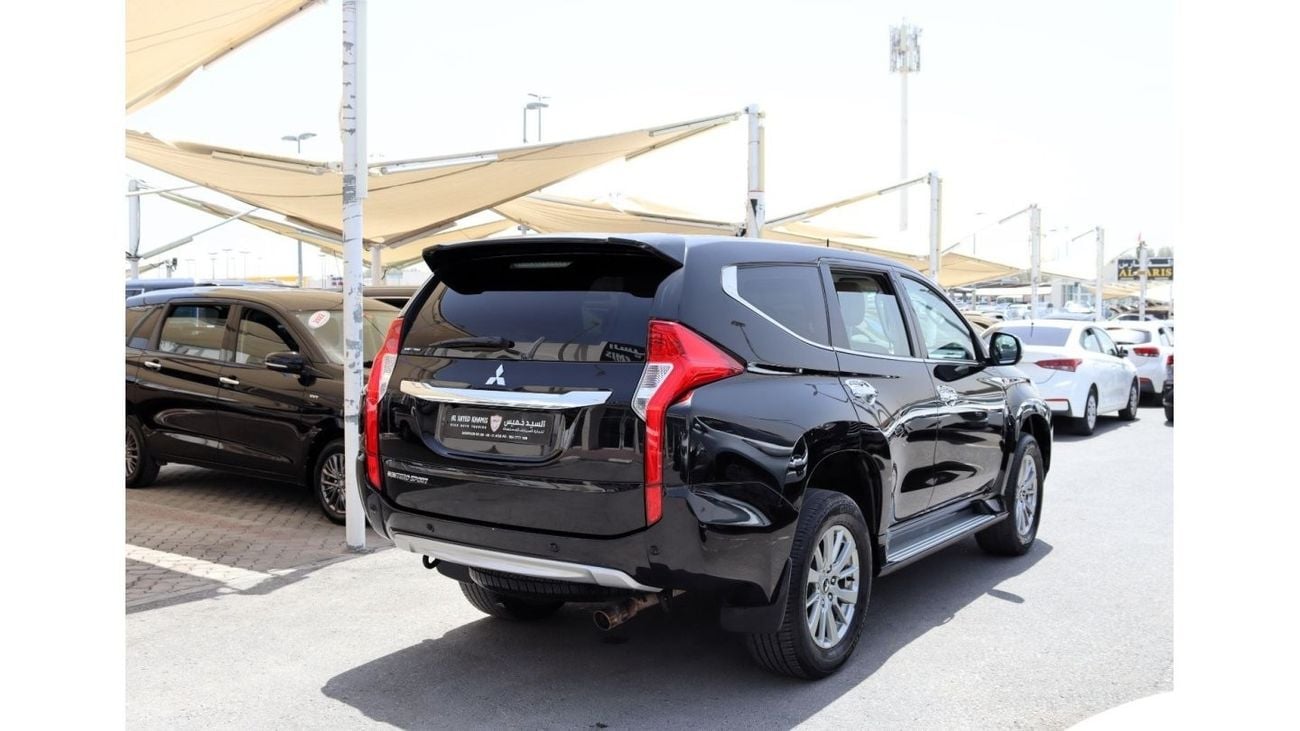 Mitsubishi Montero GLX ACCIDENTS FREE - GCC - ENGINE 3000 CC - PERFECT CONDITION INSIDE OUT