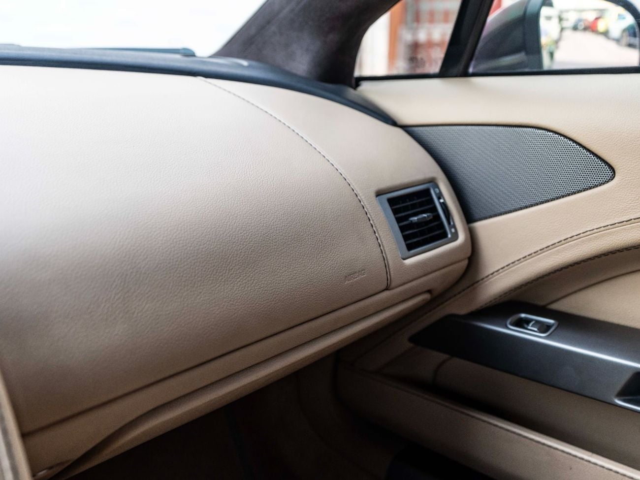 Aston Martin Rapide S