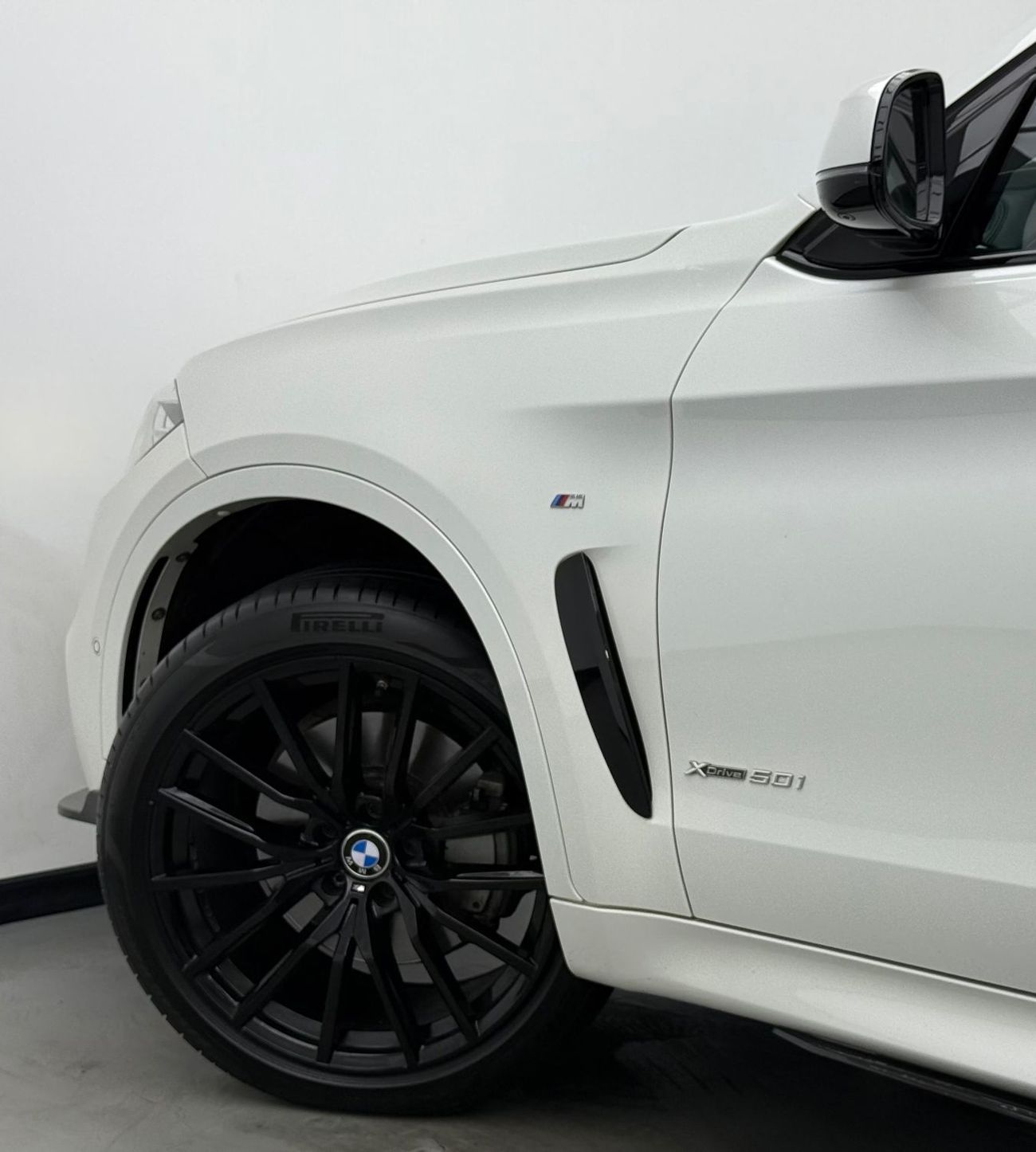 BMW X6 M50i 4.4L 2016 BMW X6 M50i, Full BMW Service History, Fully Loaded, Excellent Condition, GCC