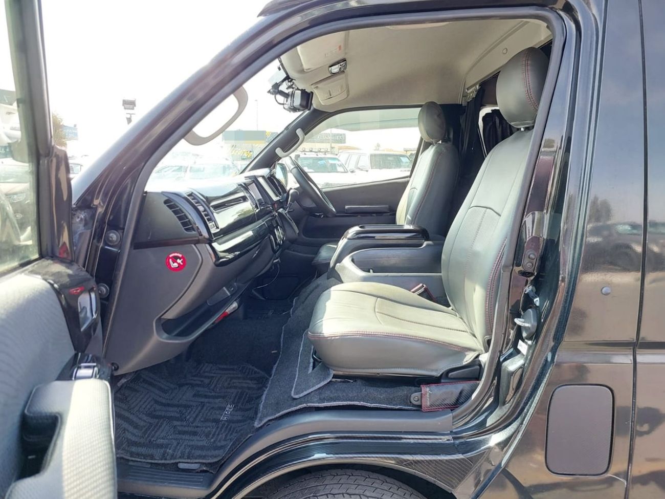 Toyota Hiace TOYOTA HIACE COMMUTER VAN RHD 2013 MODEL 2.7 L PETROL AUTOMATIC(PM17032)