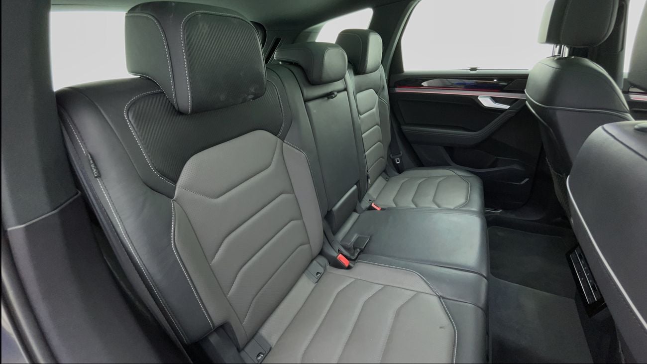 فولكس واجن طوارق R LINE 3 | بدون دفعة مقدمة | اختبار القيادة في المنزل