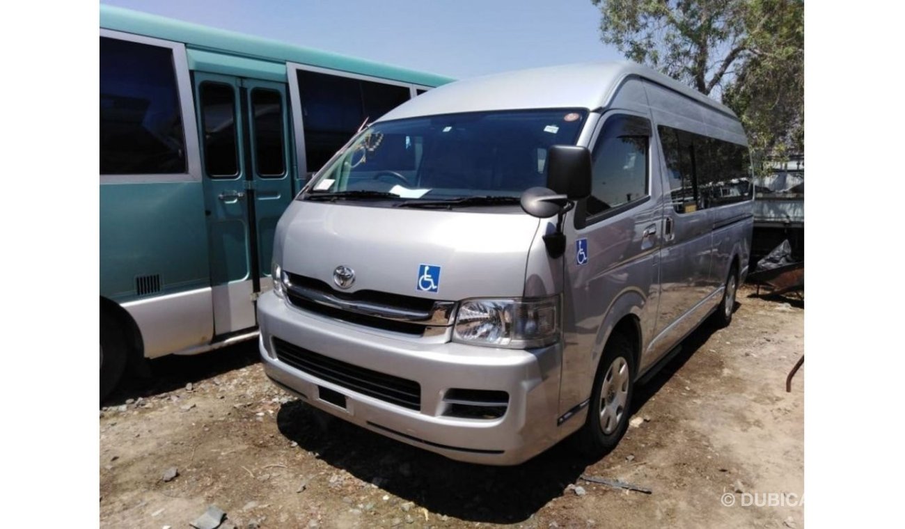 تويوتا هاياس Hiace Van RIGHT HAND DRIVE  (Stock no PM 200 )