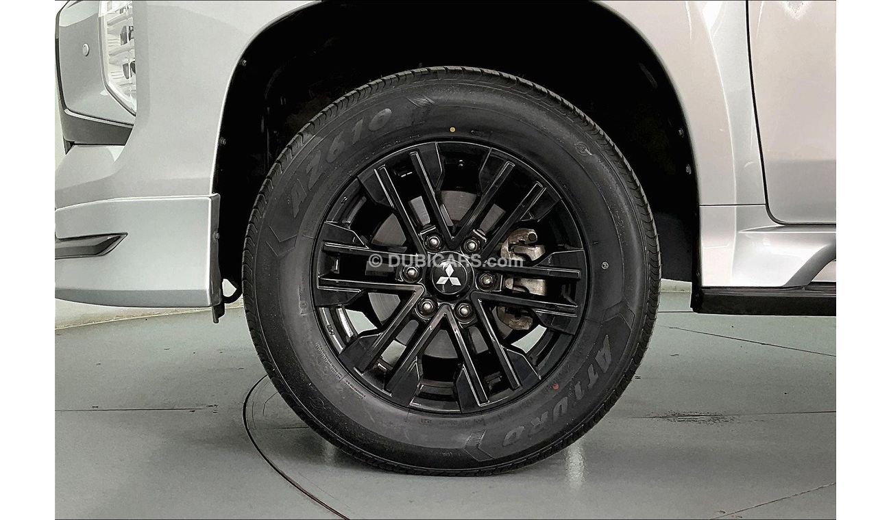 Mitsubishi Montero Signature