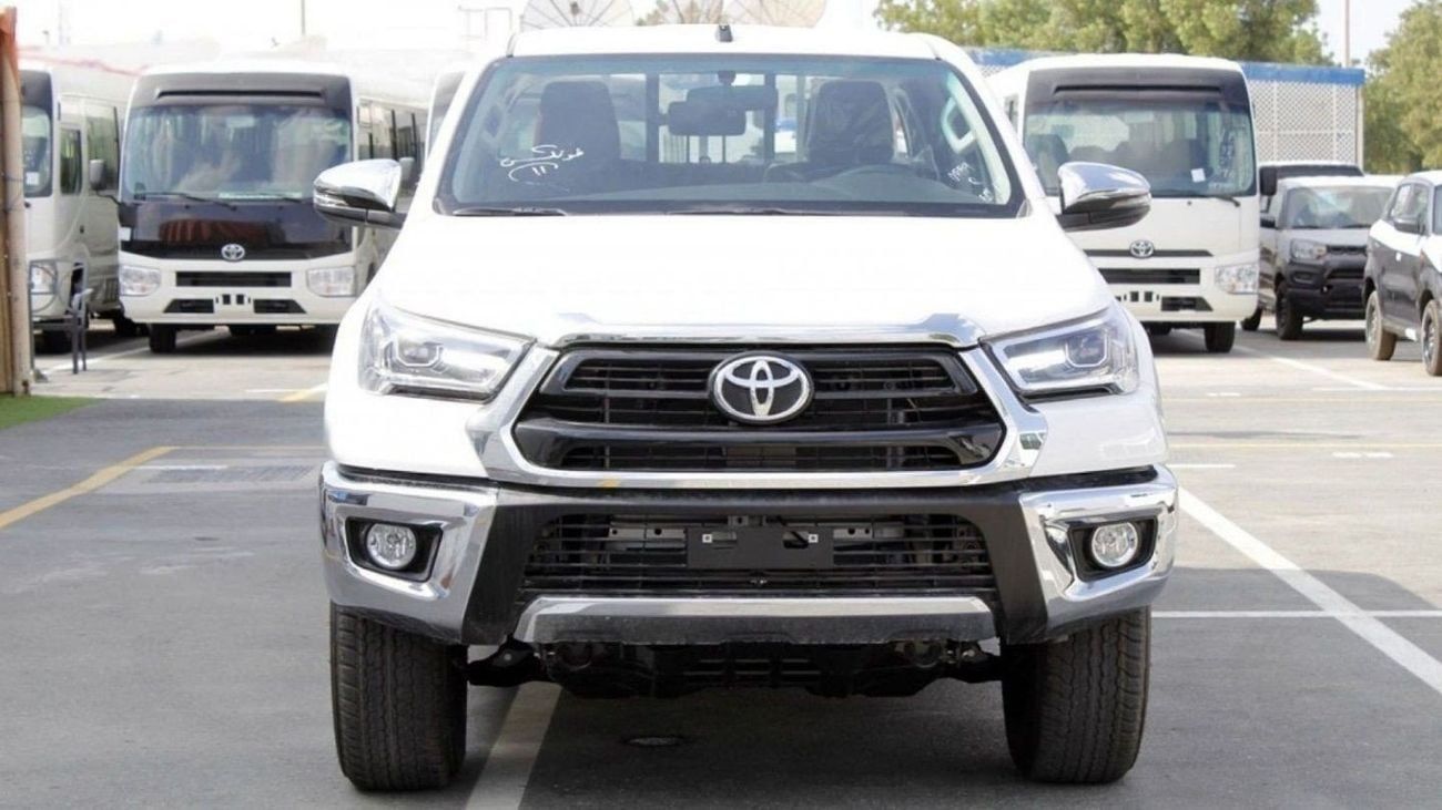 Toyota Hilux Toyota Hilux 2.7L Manual Petrol GCC MY 2024