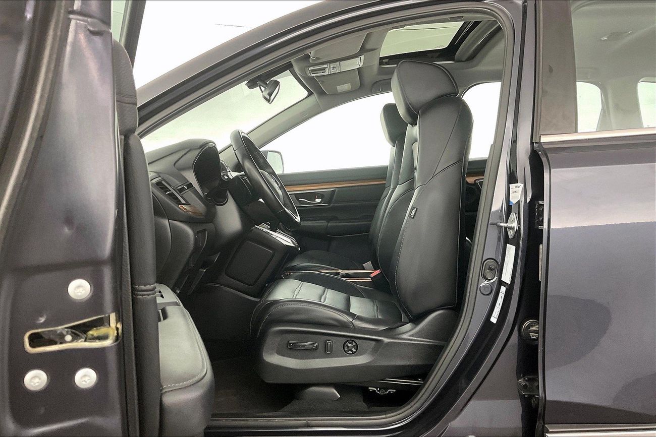 Honda CRV Touring | National Day Celebration | Guaranteed Warranty | 0 Down Payment