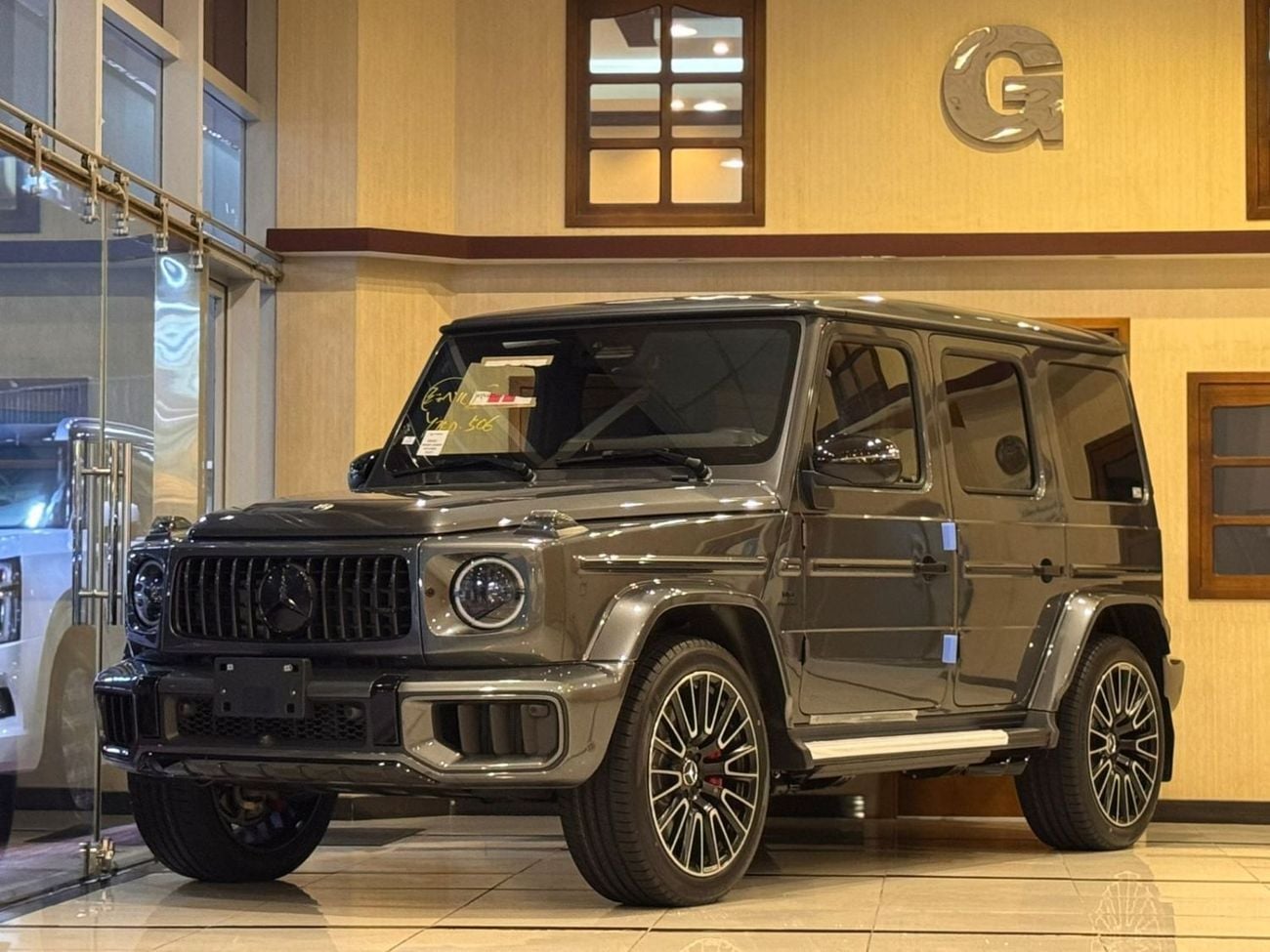 Mercedes-Benz G 63 AMG - фото 1