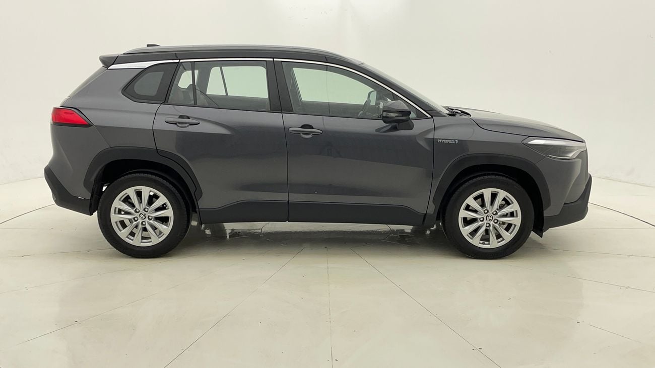 تويوتا كورولا كروس GLI 1.8 | بدون دفعة مقدمة | اختبار القيادة في المنزل