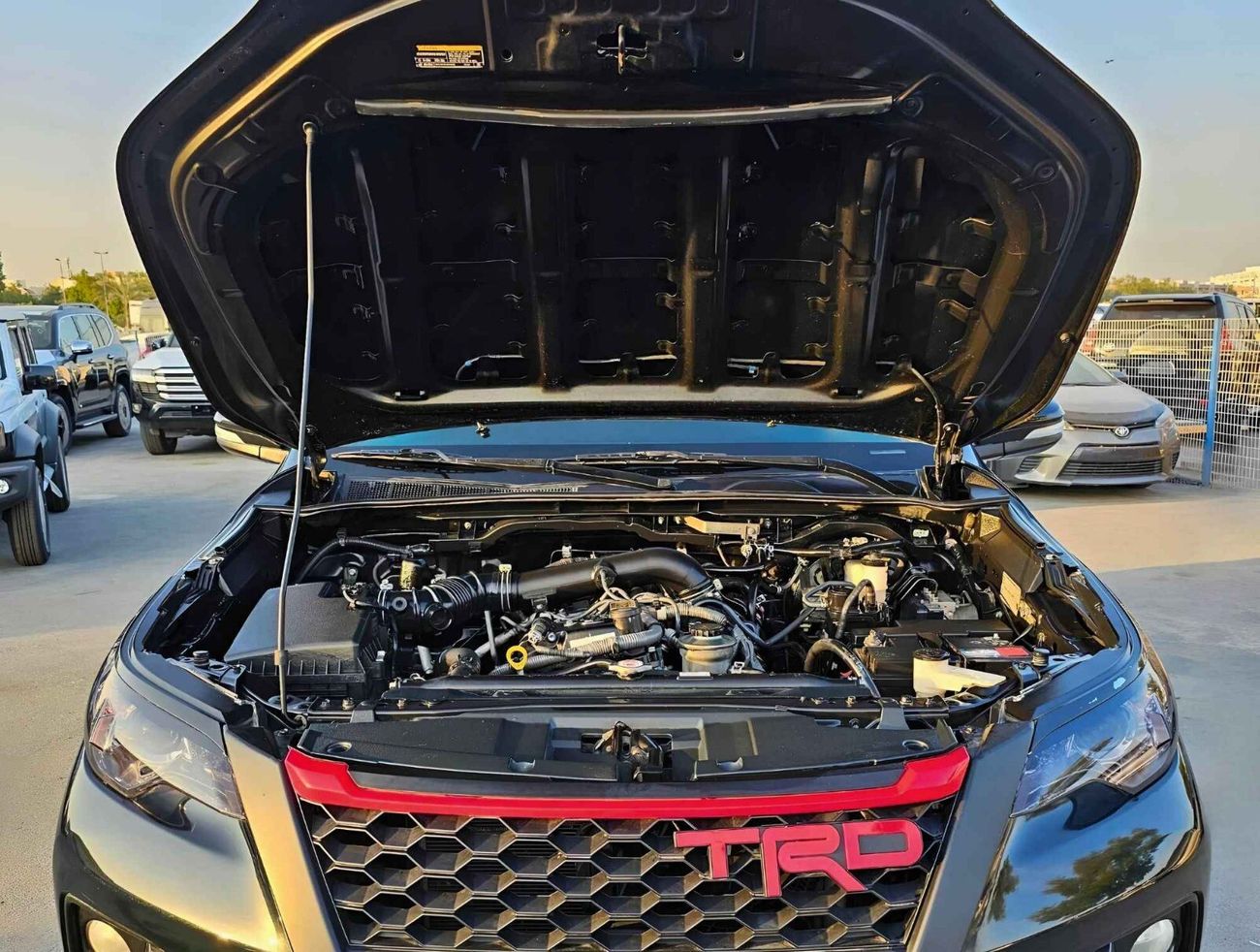 Toyota Fortuner EXR V4 / BLACK  EDITION / FULL OPT / WHITE  ROOF /LOT#8540