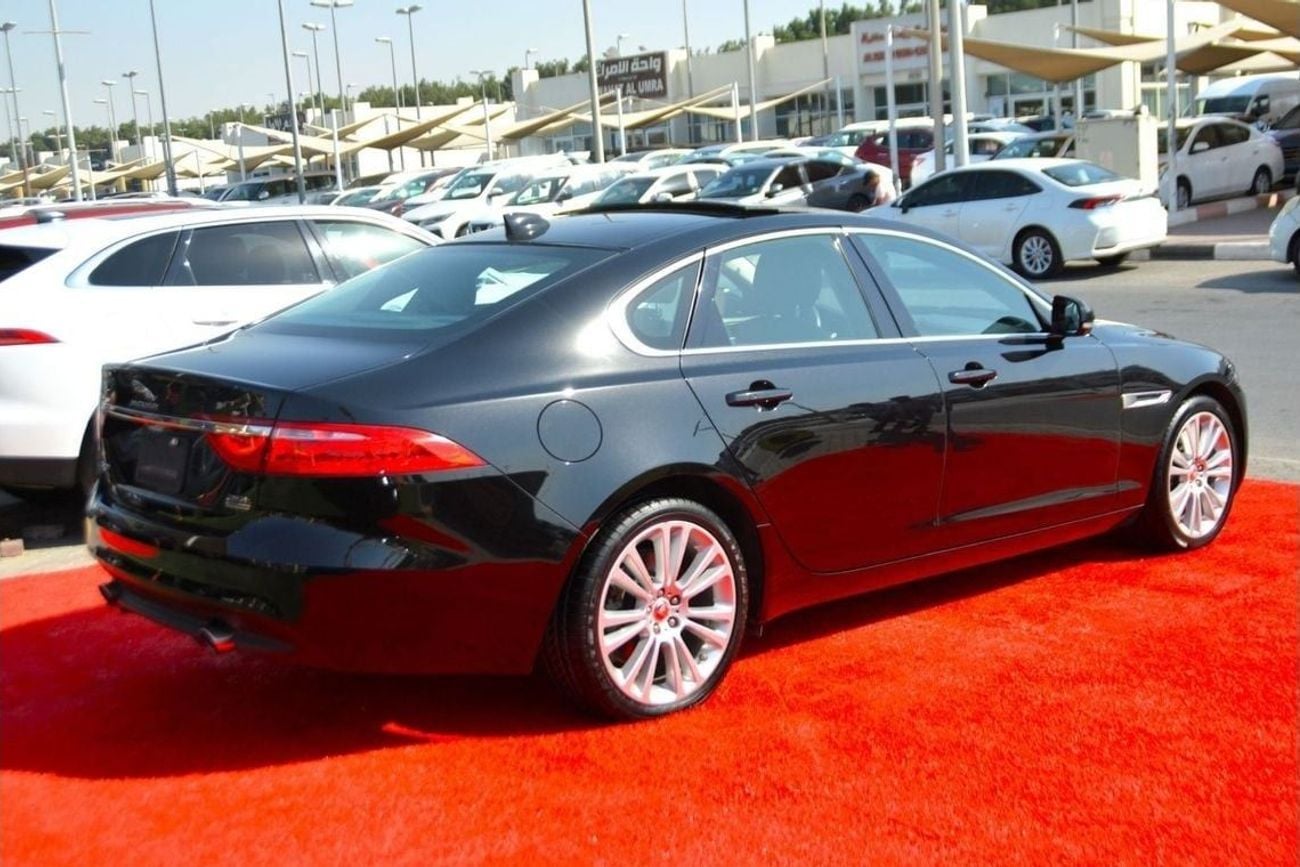 Jaguar XF PORTFOLIO HSE 2.0L (300 HP)
