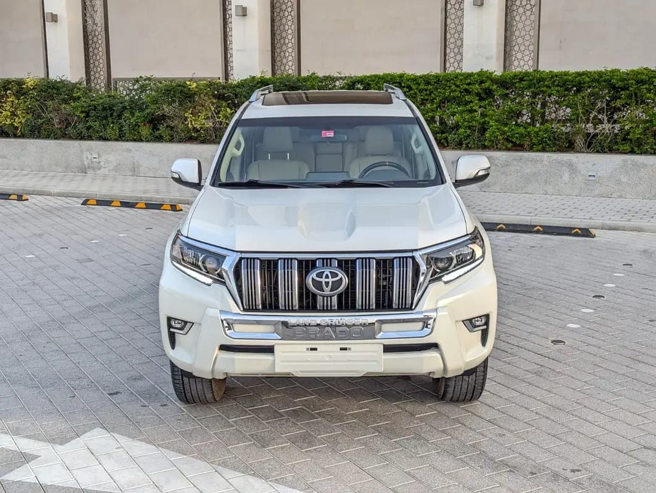 تويوتا برادو GXR TOP FULL OPTION V6 4.0L GCC IN EXCELLENT CONDITION