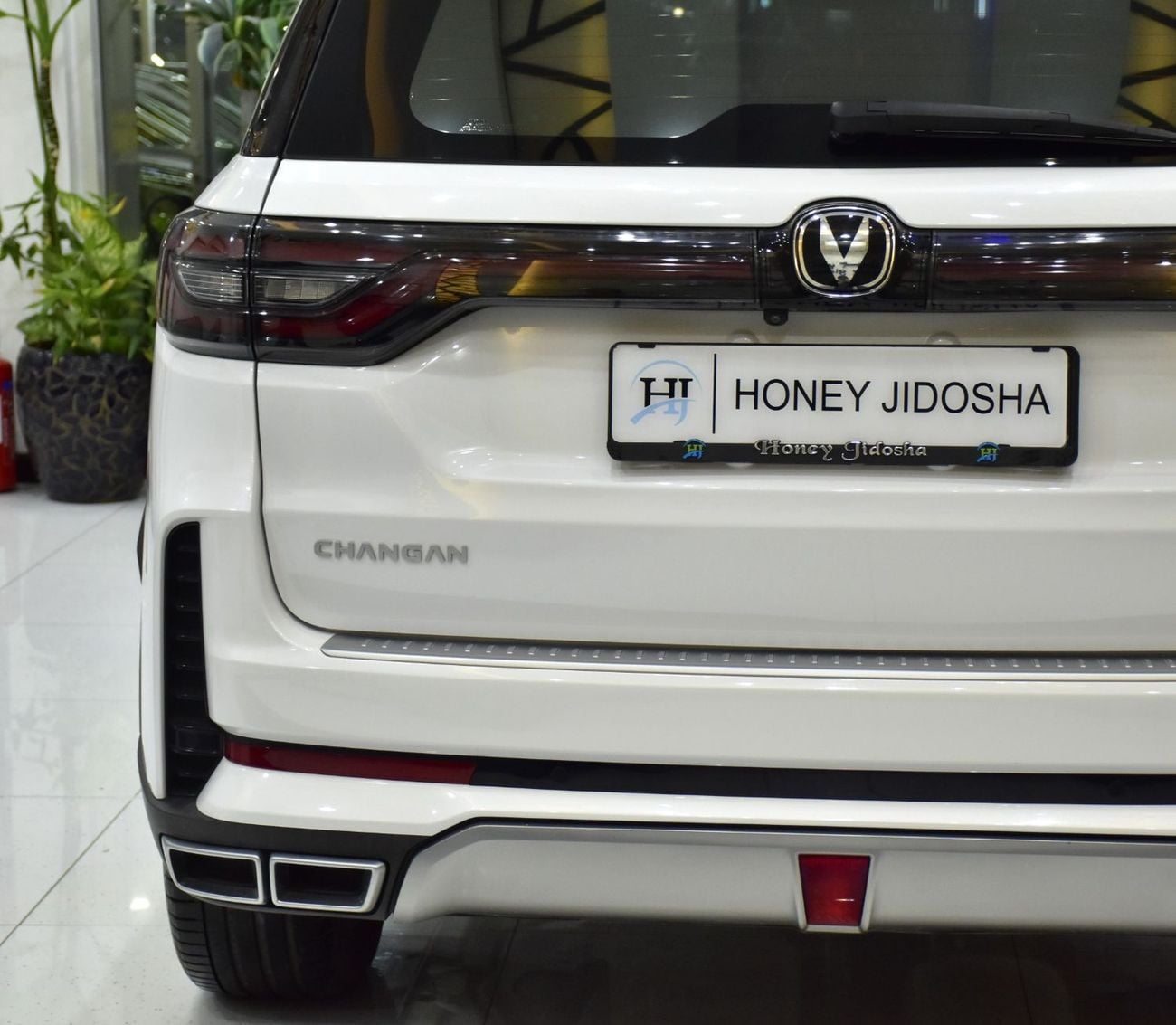 تشنجان CS95 EXCELLENT DEAL for our Changan CS95 4WD ( 2025 Model ) in White Color GCC Specs