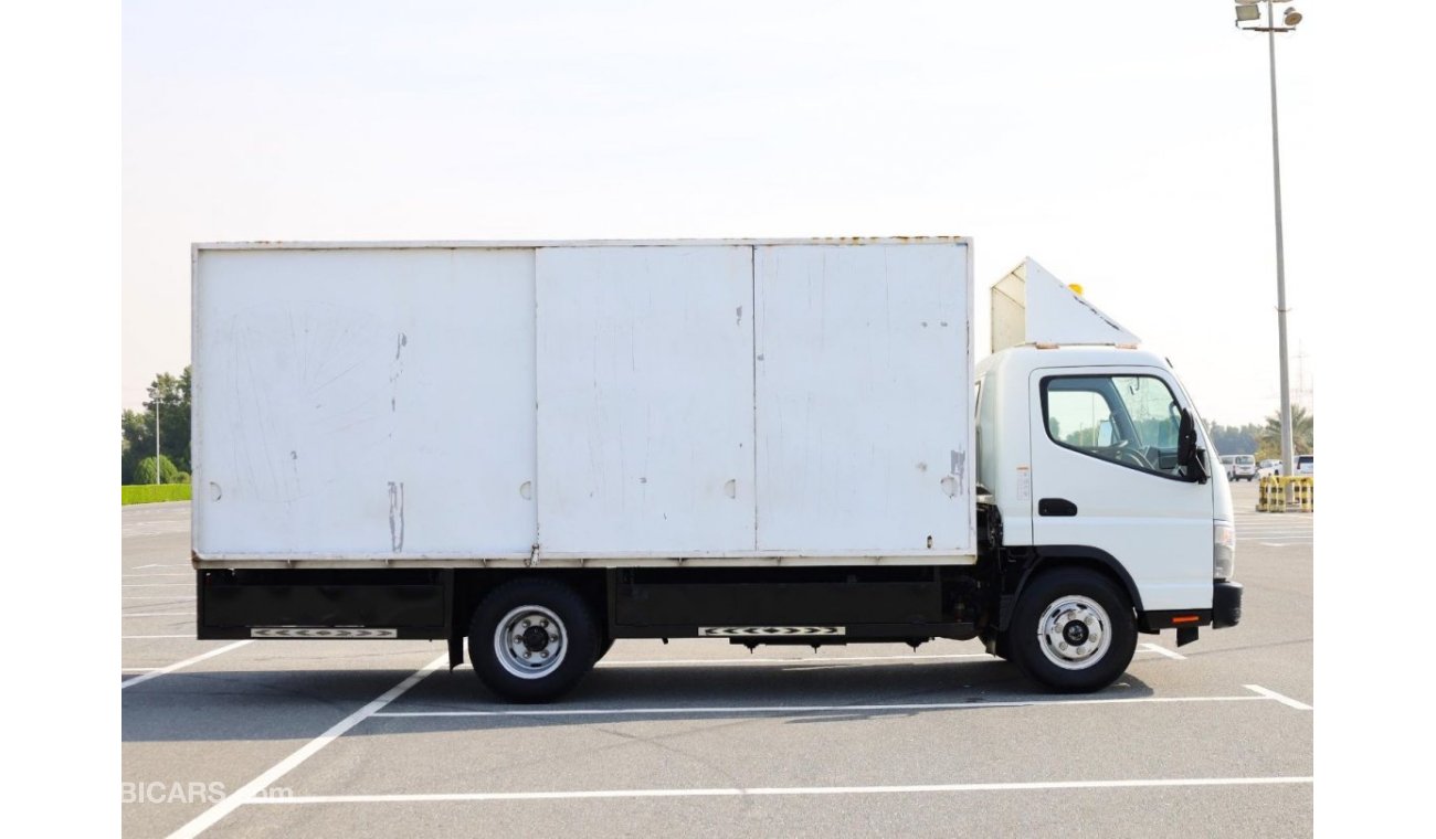 Mitsubishi Fuso Canter Water Body with Sliding Door Long Chassis 4Ton - Japan Manufactured | GCC