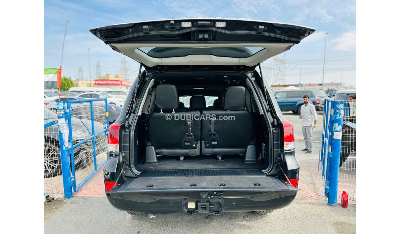 تويوتا لاند كروزر