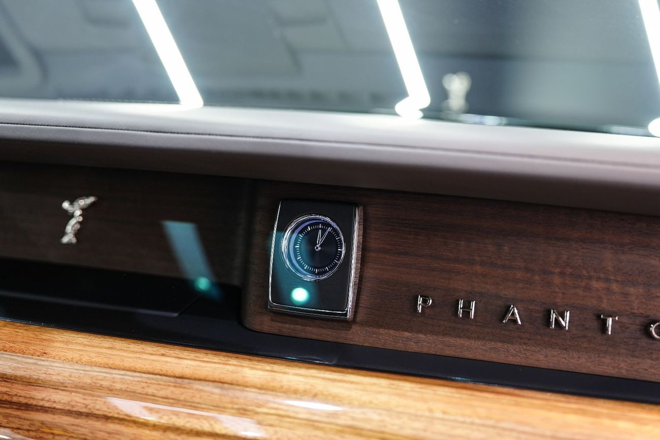 Rolls-Royce Phantom Std 6.8L Rear-Seat Entertainment, Starlight Headliner, Dealer Warranty + Service!!