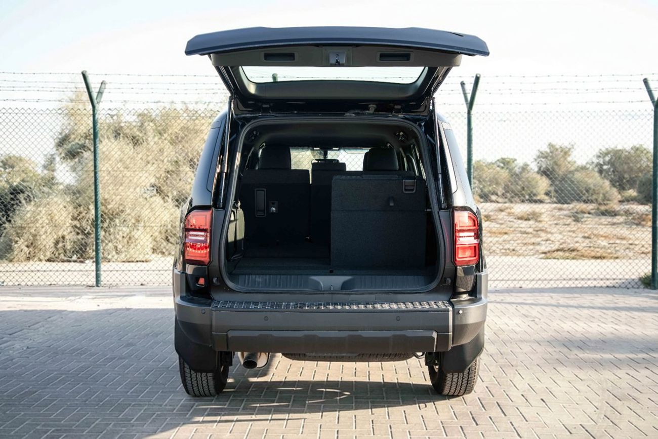 تويوتا برادو Urban E 2.8L - Black Inside Black | Export Only