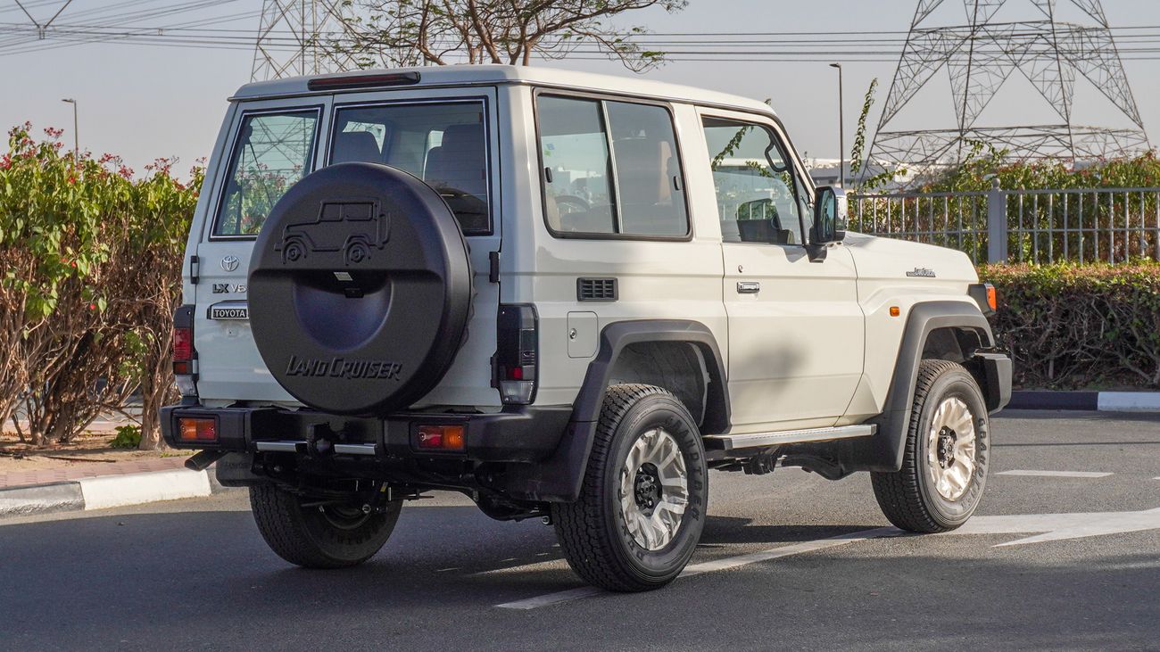 تويوتا لاند كروزر 70 4.0L V6 A/T