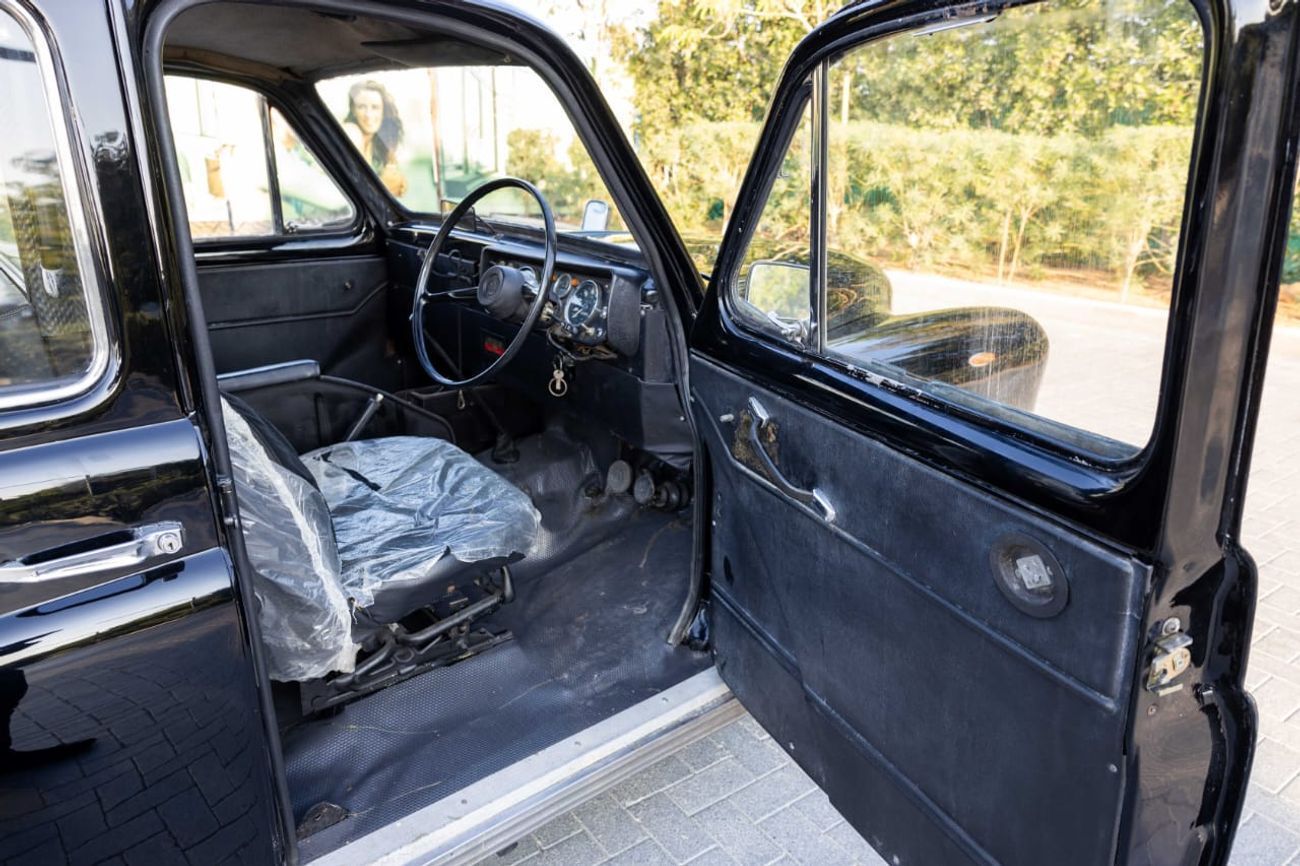 Austin FX4 