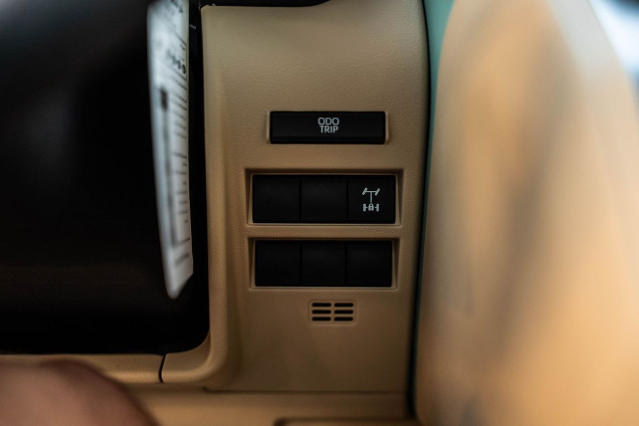 تويوتا لاند كروزر GXR 4.0L