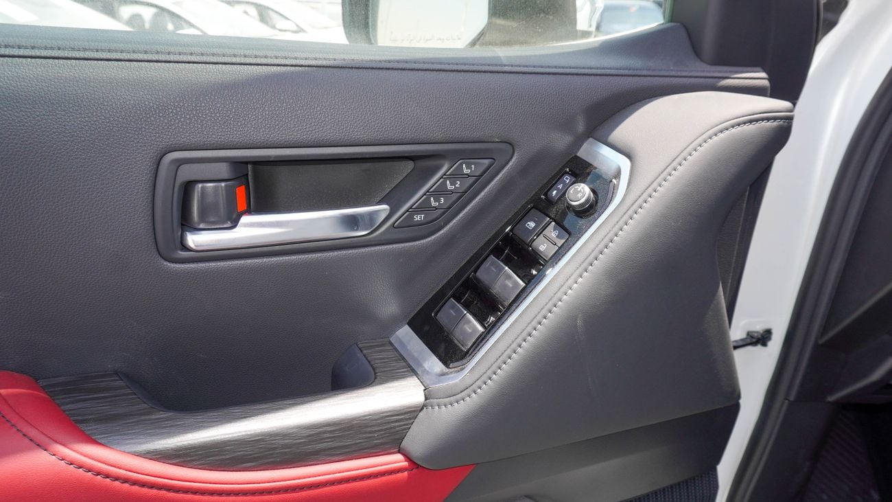 Toyota Land Cruiser VXR 3.5 L twin turbo V6