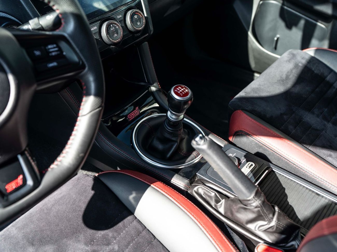 سوبارو امبريزا WRX STI