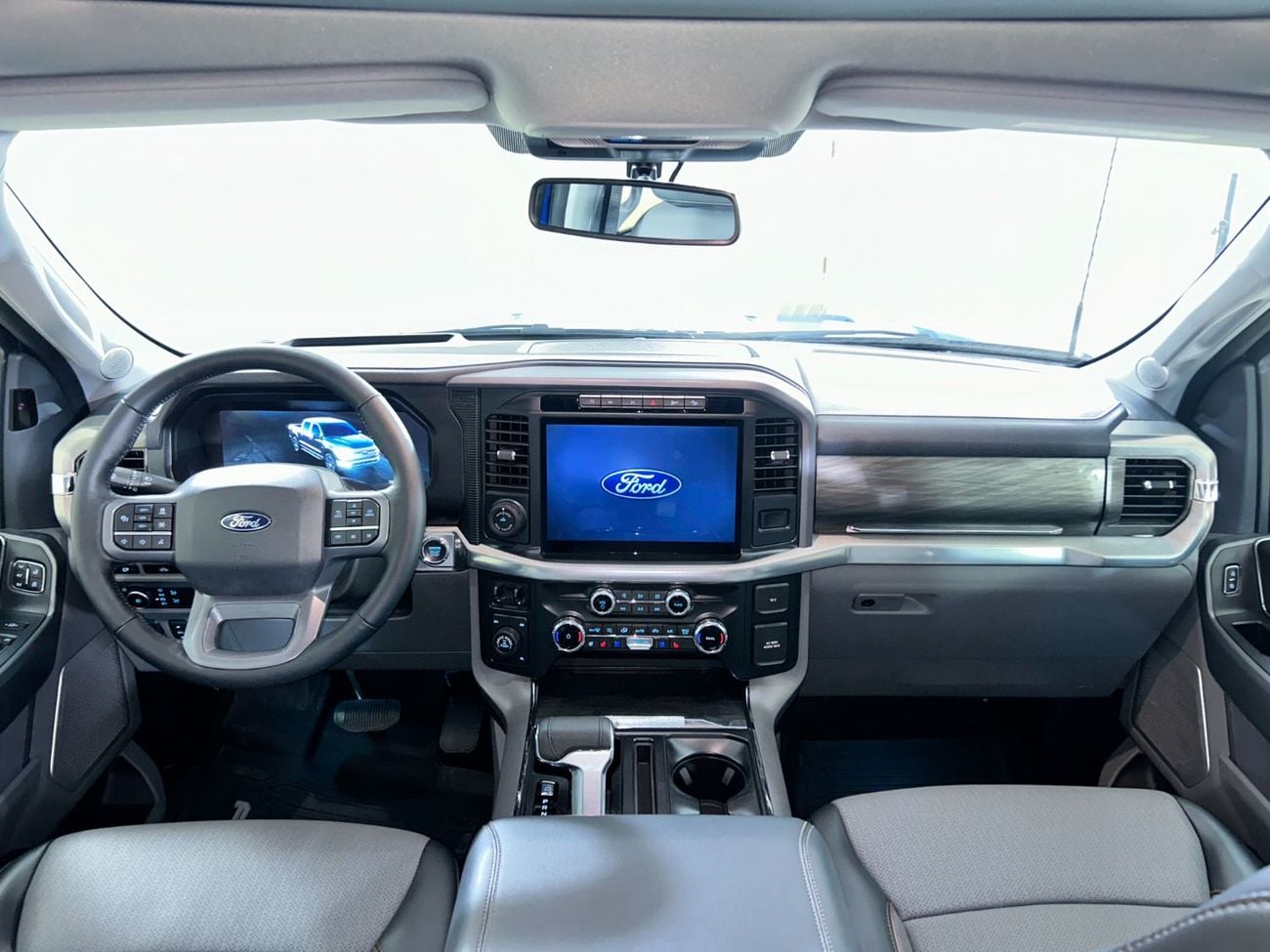 Ford F 150 Lariat 3.5L 1524E / FREE INSURANCE + REGISTRATION /  AL TAYER MOTORS / AL QOUZ SHOWROOM