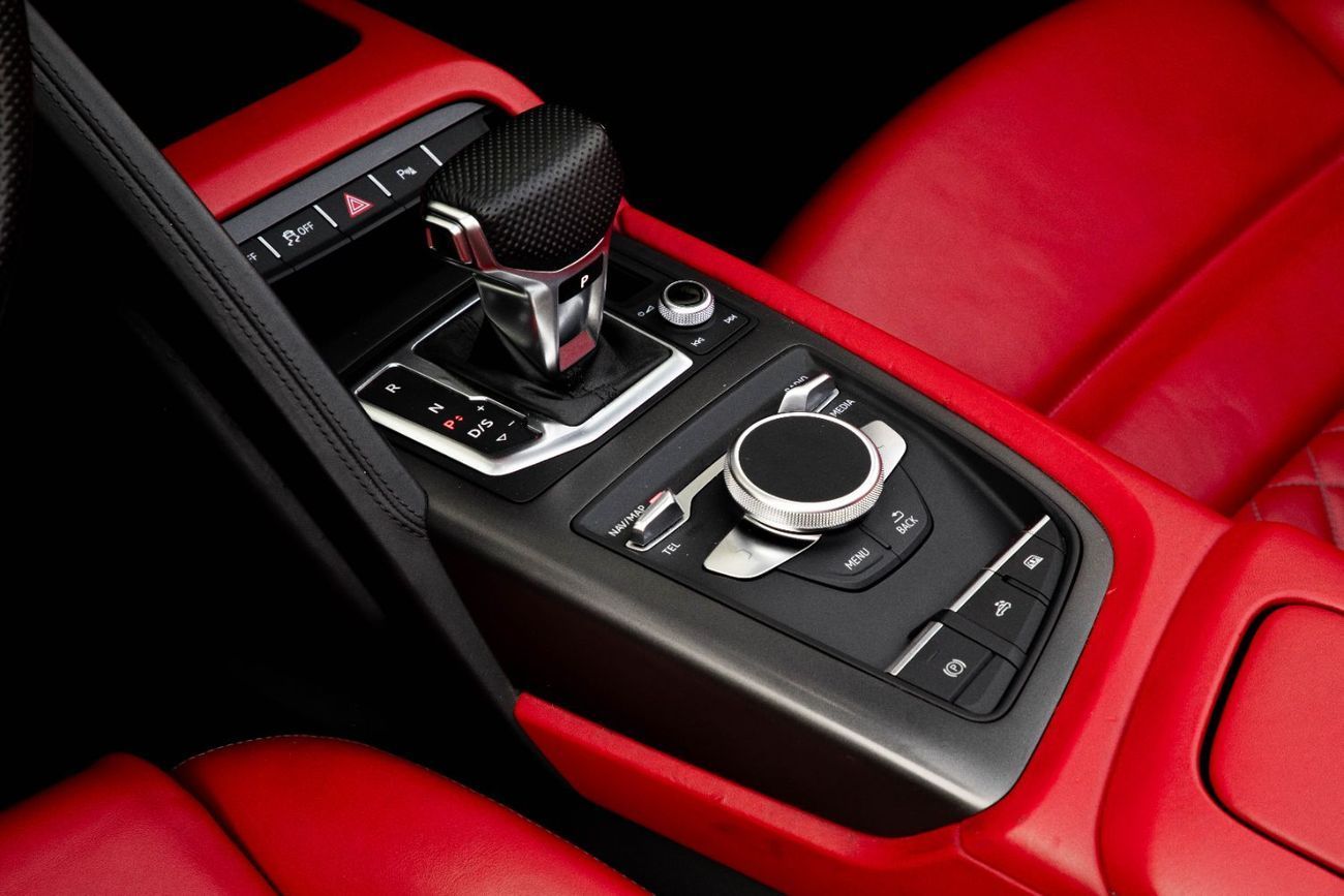 أودي R8 Spyder | 9,008 P.M | 0% Downpayment | Impeccable Condition!