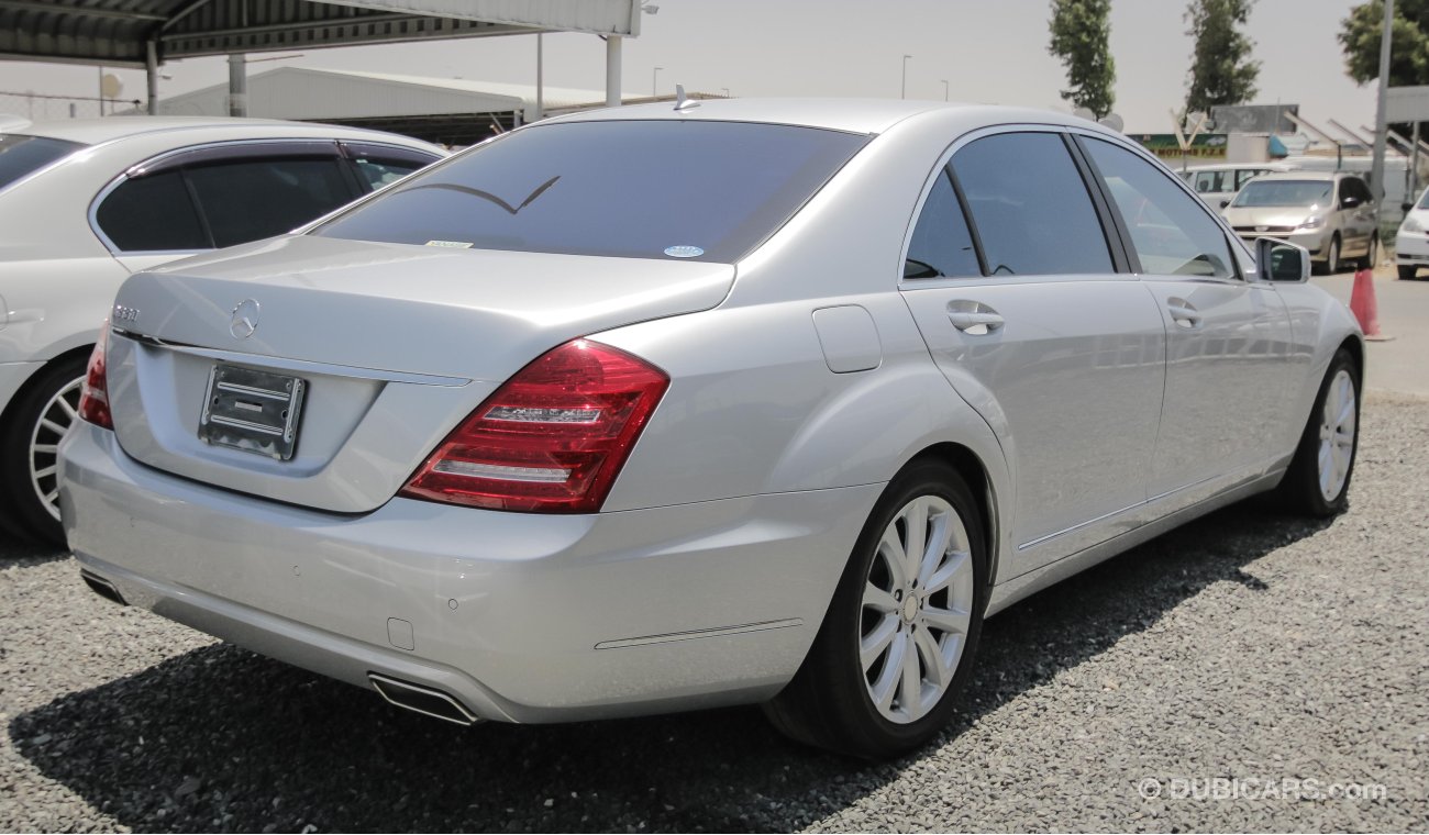 مرسيدس بنز S 550