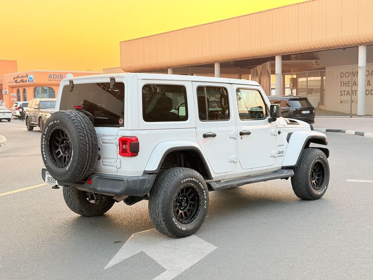 جيب رانجلر Sahara 3.6L A/T (5 Seater)