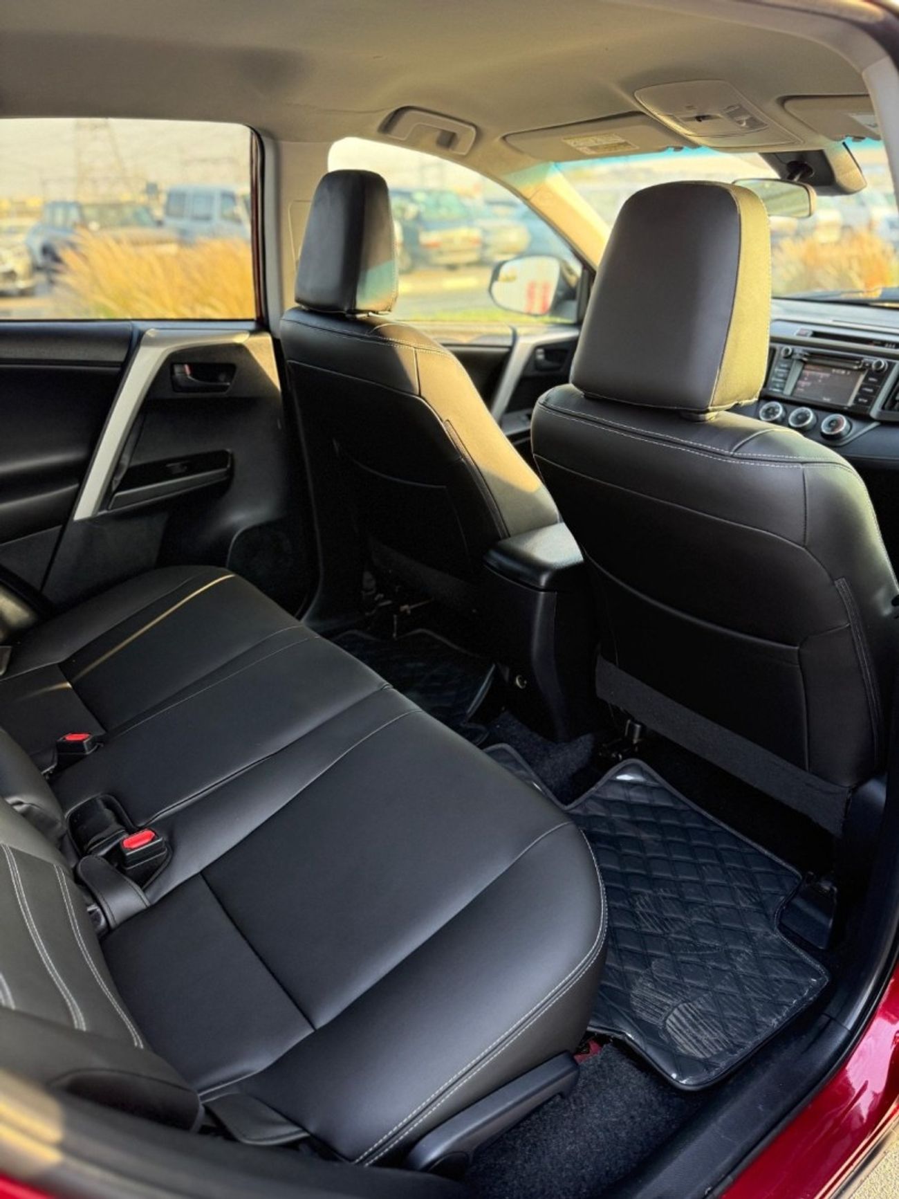 Toyota RAV4 4WD leather seats