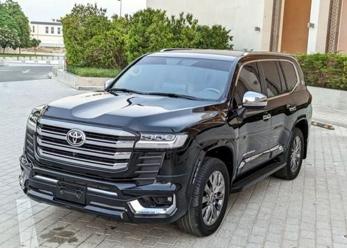 Toyota Land Cruiser  Toyota landcruise 2014Model Facelifte 2025 V6 4.0L petrol Engine Colour Black push start Transmissio