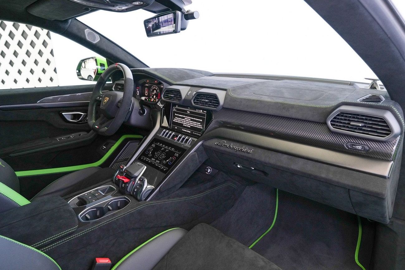لامبورغيني اوروس PERFORMANTE