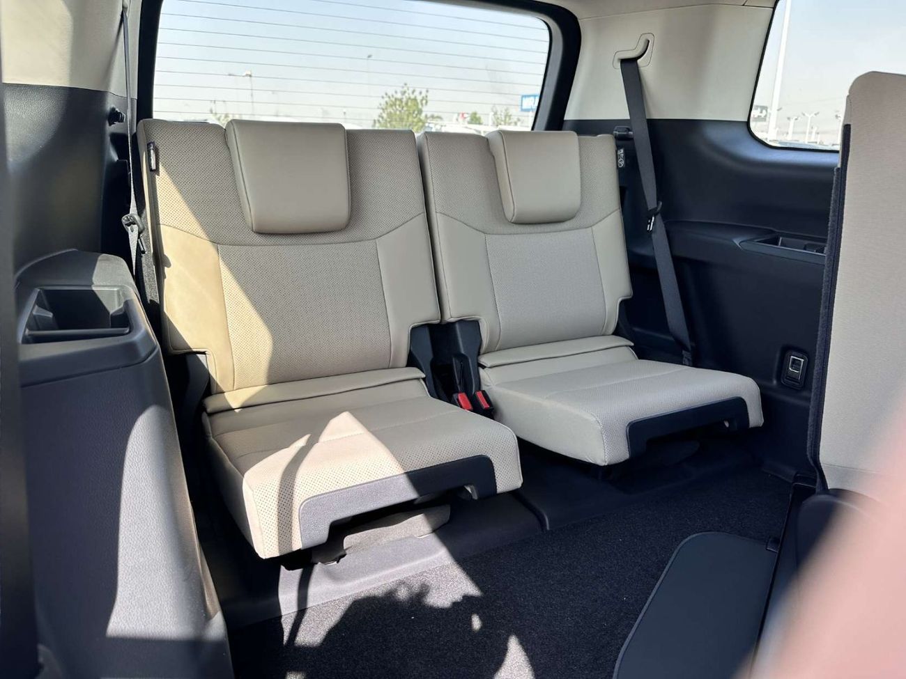 Toyota Land Cruiser TOYOTA LAND CRUISER PRADO 2.4L 4WD PETROL SUV 2024 - WHITE