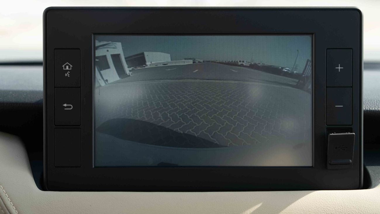 Toyota Yaris G 1.5 - Platinum White Pearl Inside Dark Brown | Export Only